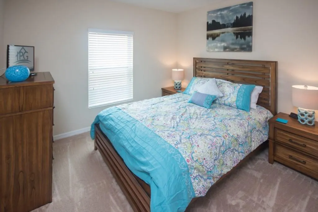 Julie'S Oasis Villa - Four Bedroom Home Davenport Holiday home
